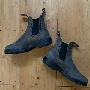 Blundstone Chelsea high boots in dark brown